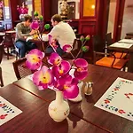 Falcon Plaza Centre Hotel 3*