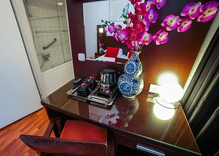 Hotel Falcon Plaza Centre 3*