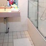 Falcon Plaza Centre Hotel 3*