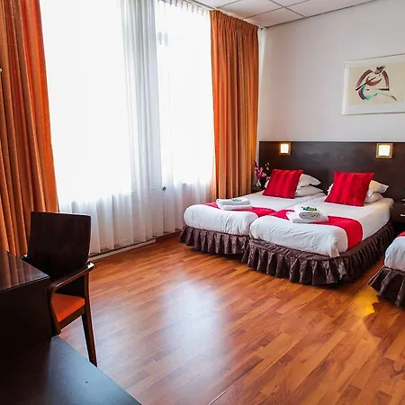 Hotel Falcon Plaza Centre