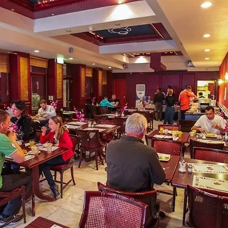 Hotel Falcon Plaza Centre