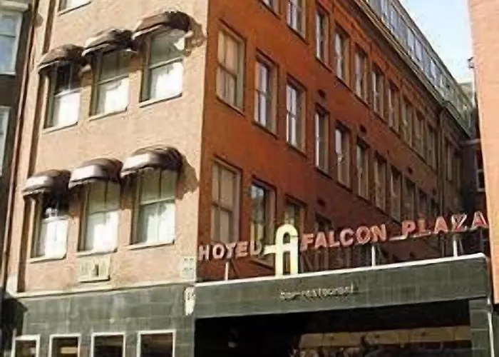 Falcon Plaza Centre 3*