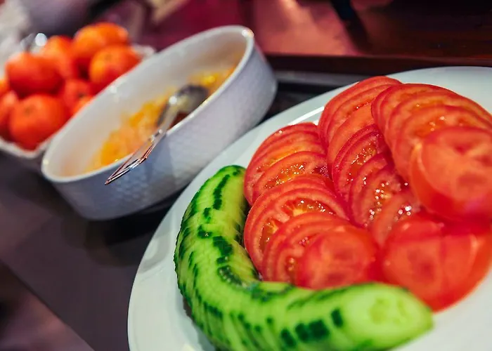 Falcon Plaza Centre 호텔