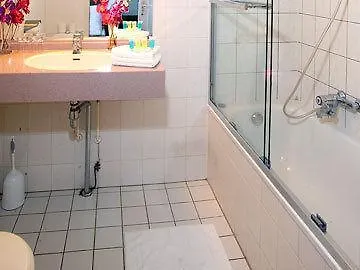 Falcon Plaza Centre 호텔 3*