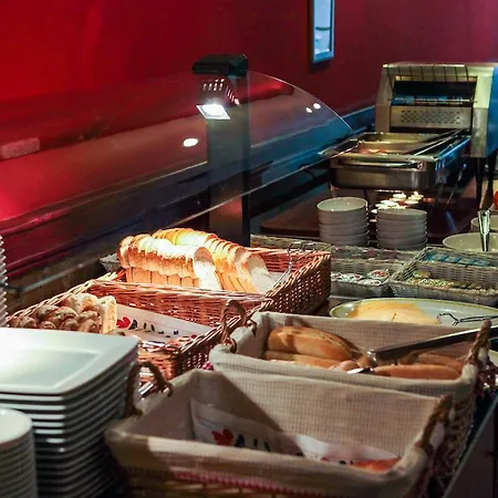 Hotel Falcon Plaza Centre 3*