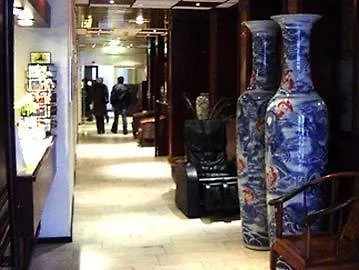 Falcon Plaza Centre 3*